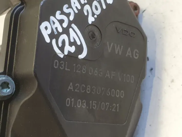 VW Passat B6 2.0 TDI PRZEPUSTNICA 03L128063AF