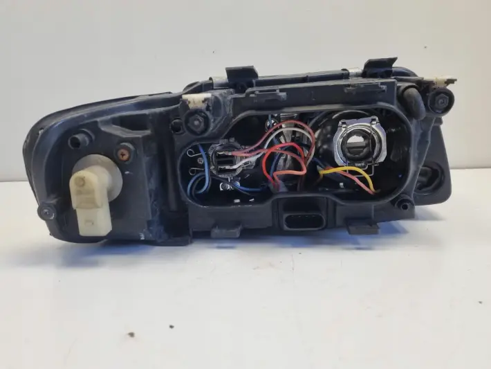Audi A3 LIFT 00-03r PRZEDNIA LAMPA LEWA lewy przód anglik DEPO