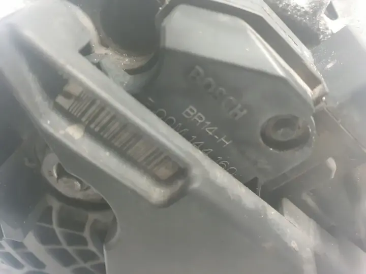Opel Corsa D 1.4 16V ALTERNATOR bosch 0124425087 120A