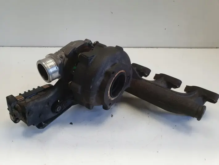 Volvo S80 II V70 III 2.4 D5 TURBOSPRĘŻARKA turbo 31219697