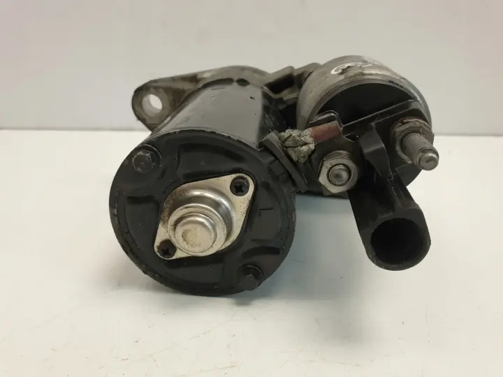 Audi A3 II 8P 1.6 FSI ROZRUSZNIK bosch 0001120406