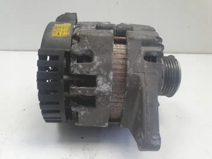 Hyundai i30 1.6 CRDI ALTERNATOR valeo 2611067 130A