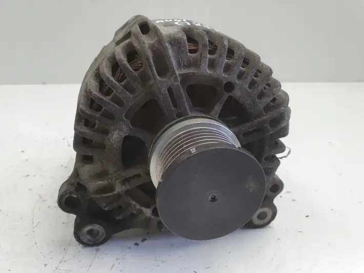 Audi A4 B8 2.0 TDI ALTERNATOR valeo 06F903023P 140A