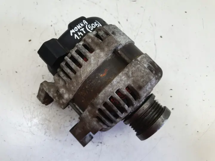 Opel Astra IV J 1.4 T turbo ALTERNATOR 13581885 100A