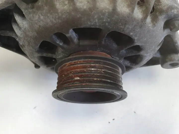 Opel Zafira A 1.8 16V ALTERNATOR 93186485