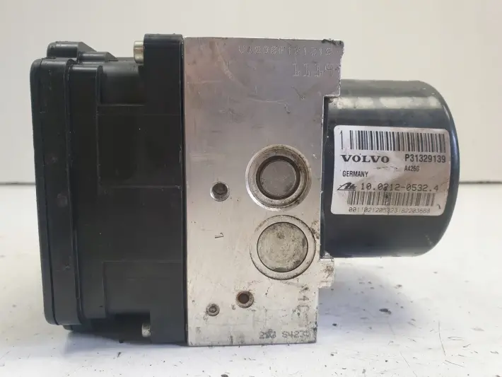 Volvo V70 III XC70 II POMPA ABS hamulcowa 31329139