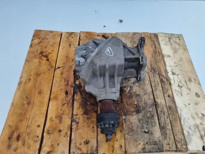 Volvo XC90 2.4 D5 REDUKTOR SKRZYNI BIEGÓW 30700027