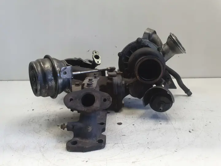 Volvo V60 XC60 S80 2.4 D5 TURBOSPRĘŻARKA turbo 36002757 36002640 31293086