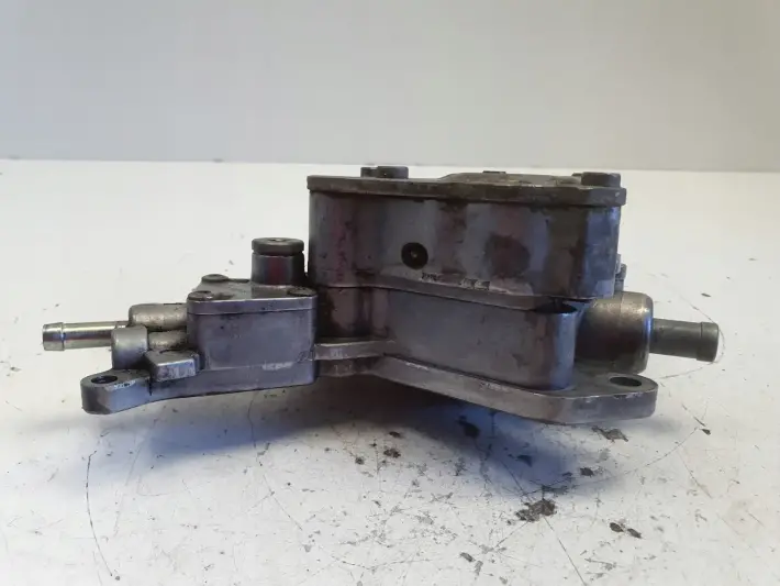 Audi A3 II 8P 1.9 TDI POMPA VACUM wakum 038145209A