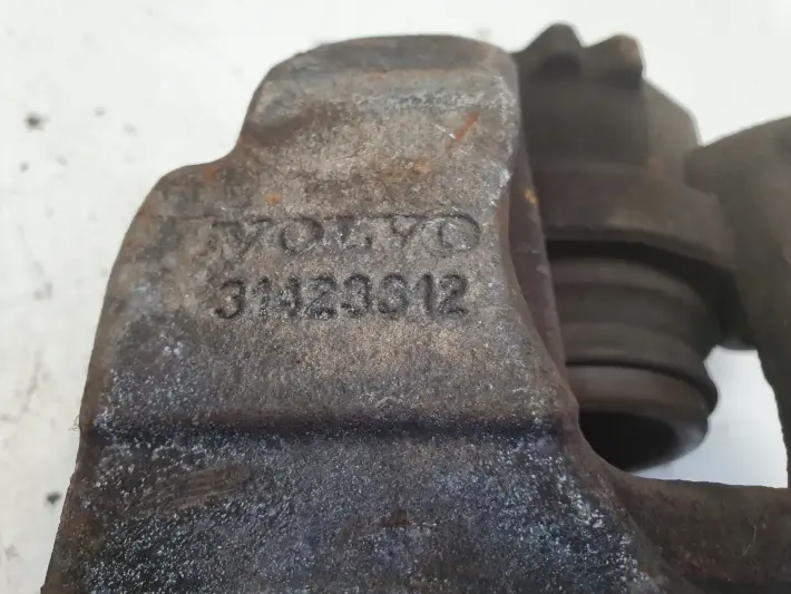 Volvo S60 II XC60 I PRZEDNI ZACISK HAMULCOWY Prawy przód PASAŻERA 31423312