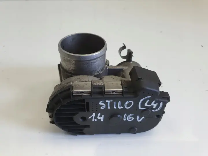 Fiat Stilo 1.4 16V PRZEPUSTNICA 0280750137