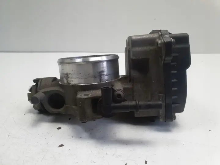 Peugeot 307 Citroen C4 2.0 16V PRZEPUSTNICA 9648053780