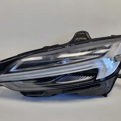 Volvo V60 II S60 III PRZEDNIA LAMPA LEWA LEWY PRZÓD full led 32347004