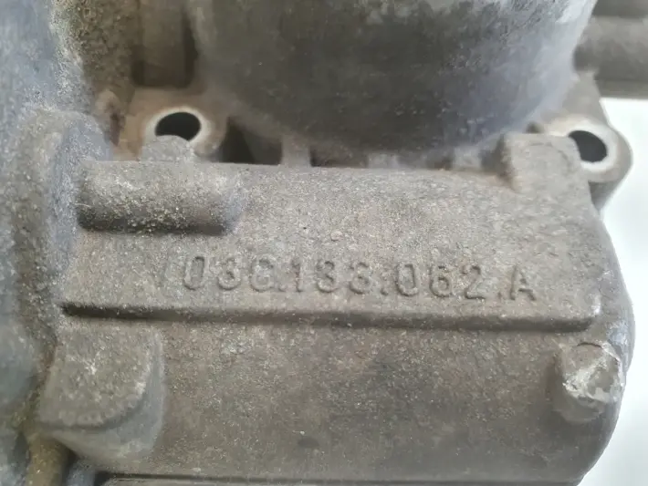 VW Golf V 1.6 FSI PRZEPUSTNICA 03C133062A