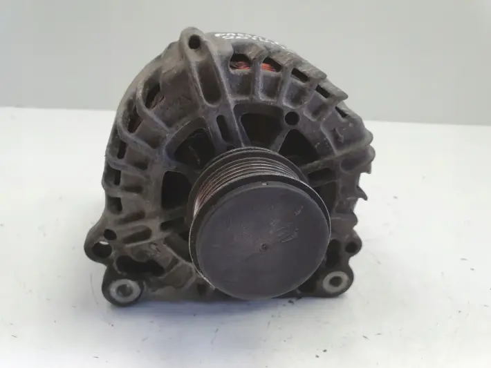 VW Passat B7 2.0 TDI ALTERNATOR valeo 03L903023B 180A