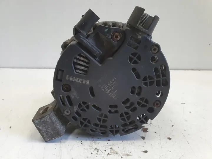Volvo S40 II V50 2.4 D5 ALTERNATOR 0121615014