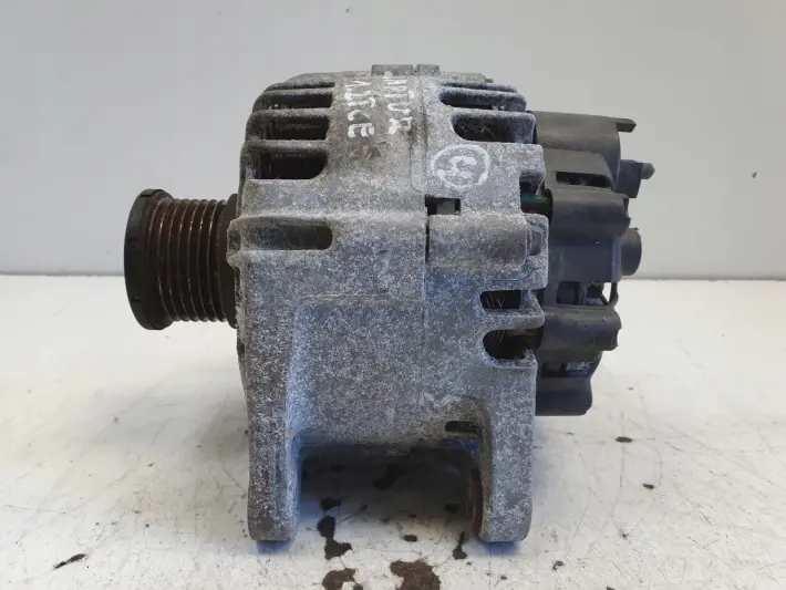 Renault Clio IV 0.9 TCe ALTERNATOR valeo 231007842R