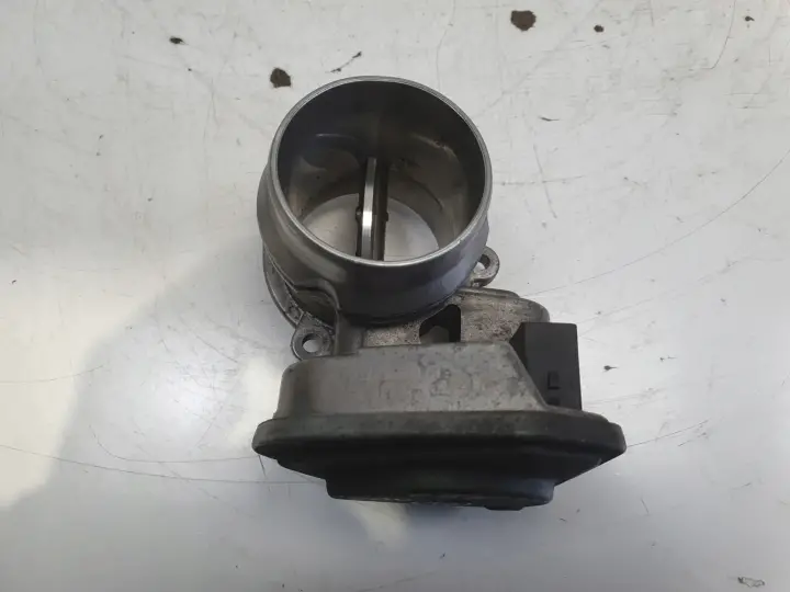 BMW E87 E90 2.0 D PRZEPUSTNICA 780437302