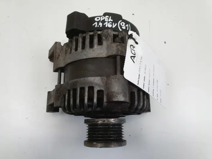 Opel Astra IV J 1.4 16V ALTERNATOR 13500582 100A
