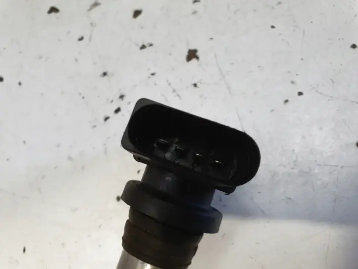 Audi A3 II 8P 1.6 FSI CEWKA ZAPŁONOWA 036905715E