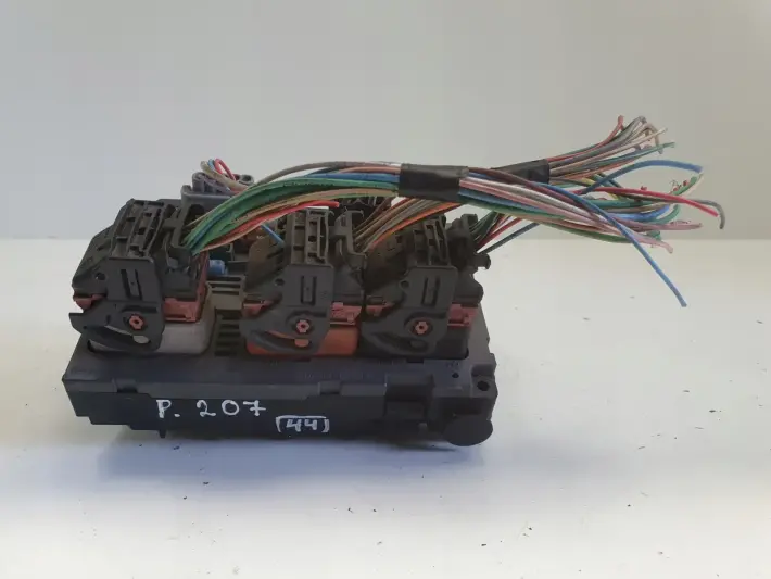 Citroen Berlingo III SKRZYNKA BEZPIECZNIKÓW Moduł BSM 9664706280