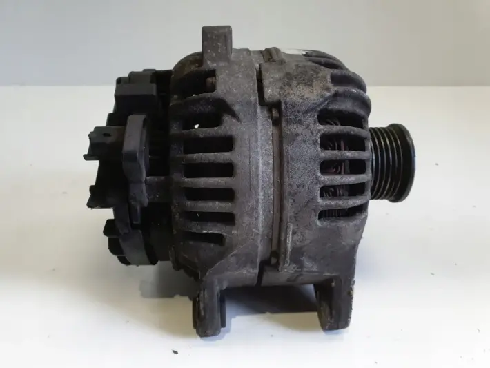 Opel Vivaro Trafic 2.0 DCI ALTERNATOR bosch 0124525137