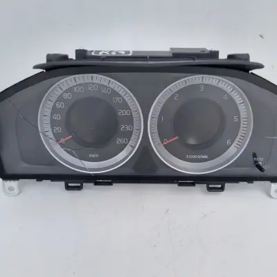 Volvo XC60 V60 S60 II 1.6 D2 diesel LICZNIK ZEGARY Europa 31327582AA