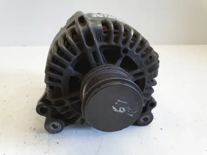 Skoda Octavia II 1.9 TDI ALTERNATOR 06F903023C valeo 140A