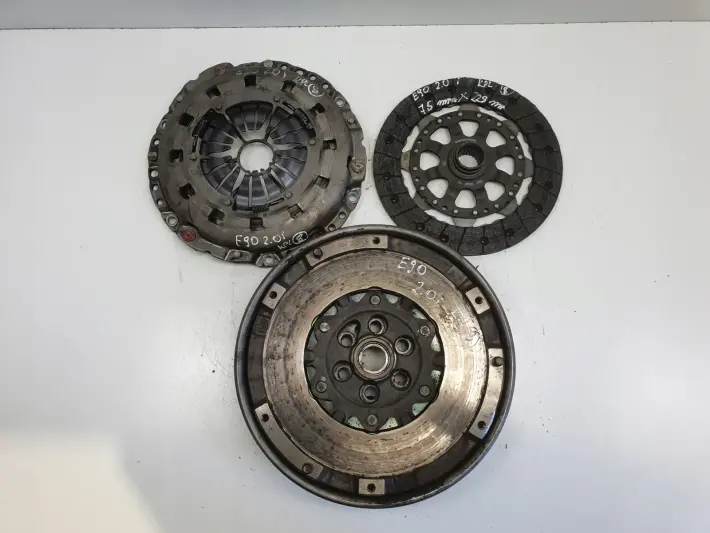 BMW E87 E90 2.0 i N43 KOŁO DWUMASOWE SPRZĘGŁO Tarcza docisk 323064210