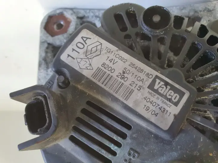 Renault Megane II 1.9 DCI ALTERNATOR 8200290215 valeo 110A