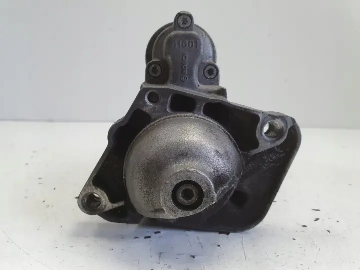 Renault Clio IV 1.5 DCi ROZRUSZNIK Bosch 233004868R