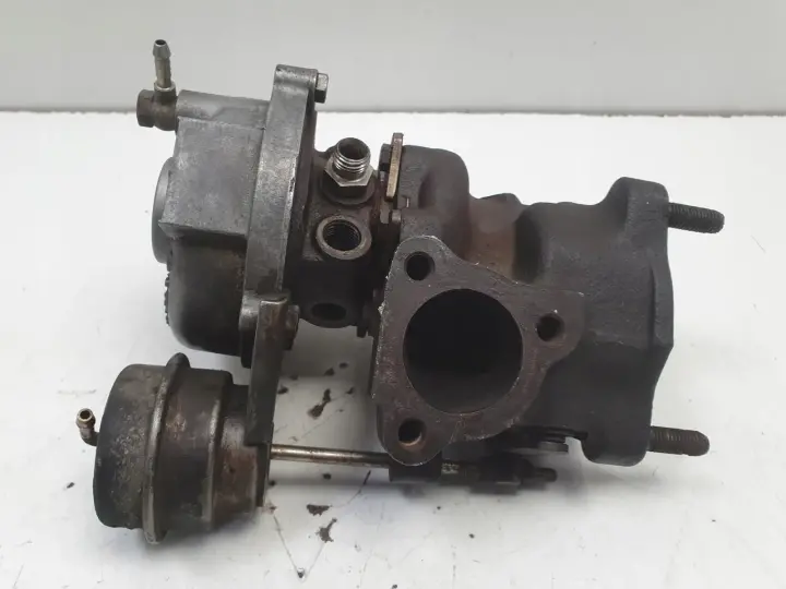 Audi A4 B7 1.8 T TURBOSPRĘŻARKA turbo 058145703J