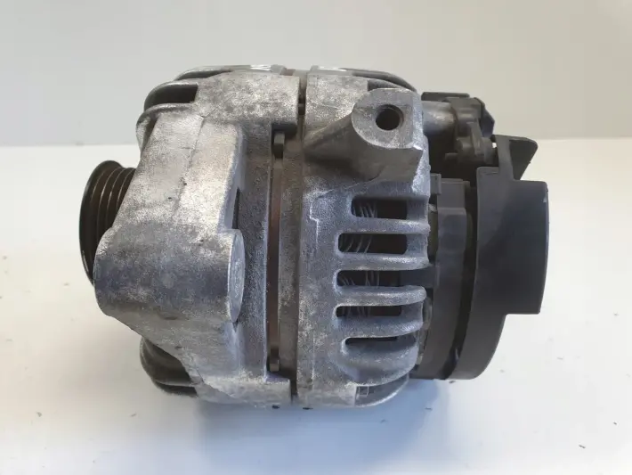 Opel Astra II G 1.6 16V ALTERNATOR 0124425009 bosch