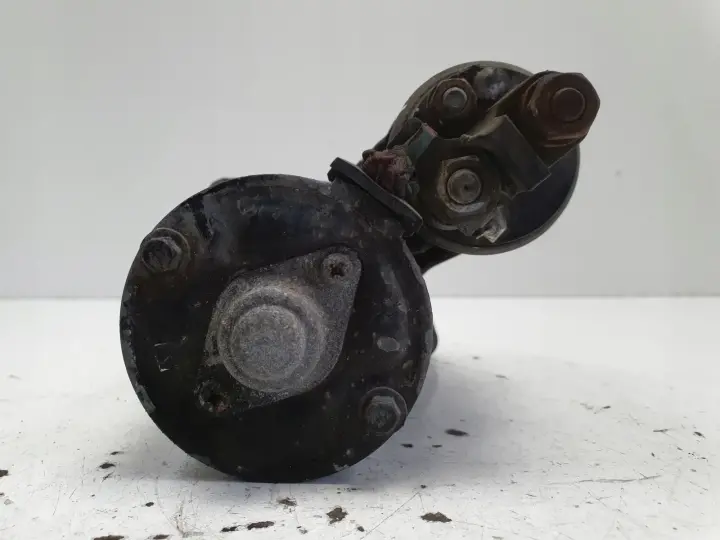 Opel Corsa D lift 1.0 12V ROZRUSZNIK bosch 55568572 0001107495 A10XEP