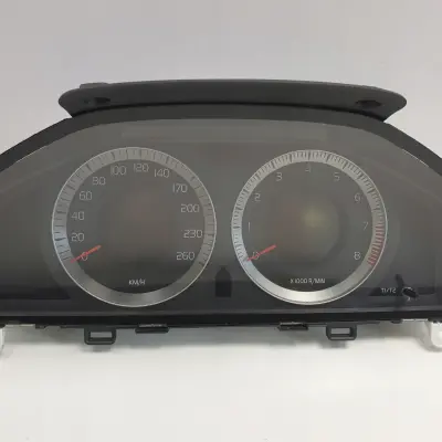 Volvo V70 XC70 III 2.5 T LICZNIK ZEGARY 31270366AA
