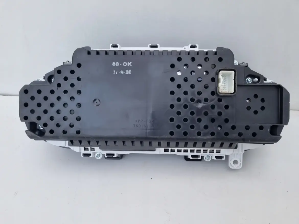 Volvo V40 II 2.0D Diesel LICZNIK ZEGARY TFT Europa 31433514 P31433514
