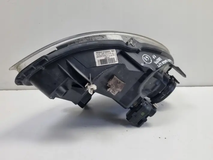 Renault Kangoo LIFT 03-08r PRZEDNIA LAMPA PRAWA PRAWY PRZÓD 8200589037