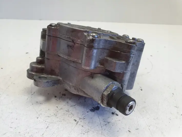 Audi A4 B7 2.0 TDI POMPA VACUM wakum 03G145209