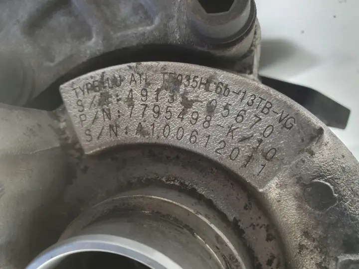 BMW E87 E90 E91 2.0 D TURBOSPRĘŻARKA turbo 7795498