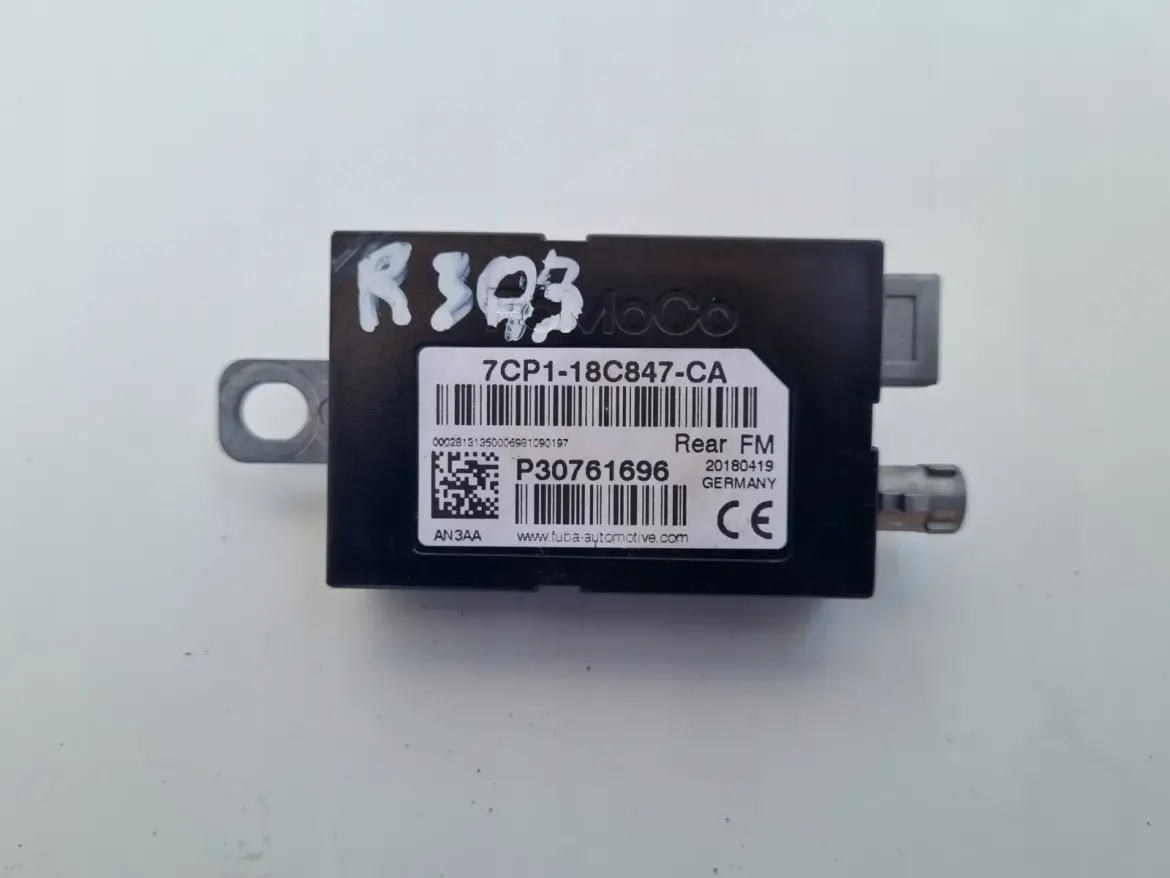 Volvo V40 II 12-16r WZMACNIACZ ANTENY 7CP1-18C847-CA P30761696