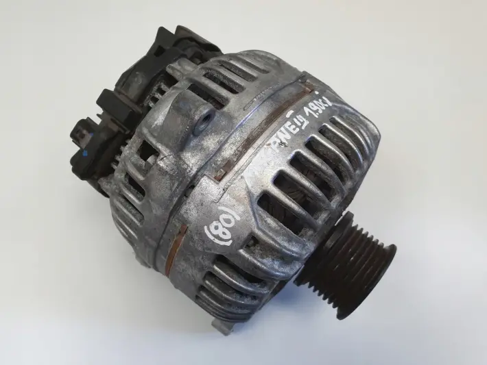 Renault Megane III 1.9 dCi ALTERNATOR 0124525151 150A bosch 8200660041