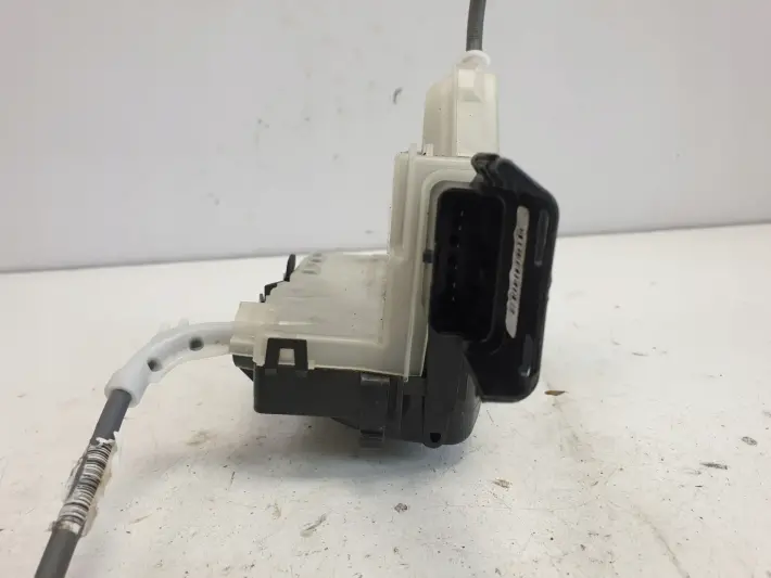 Opel Corsa F ZAMEK DRZWI prawy tył PASAŻERA 292852