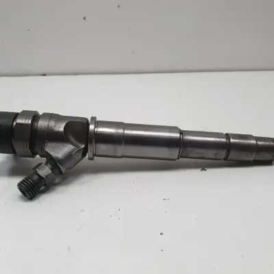 Renault Master III 2.3 DCI WTRYSKIWACZ wtrysk 0445110634