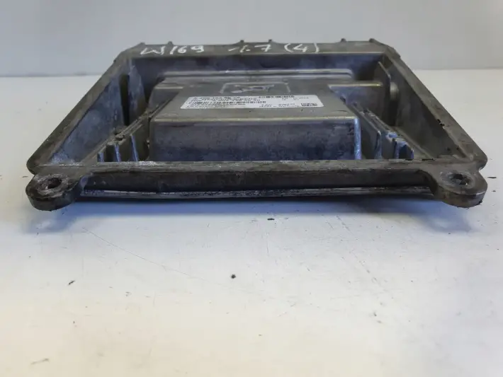 Mercedes W169 1.7 8V STEROWNIK SILNIKA komputer A2661538879 5WK90957