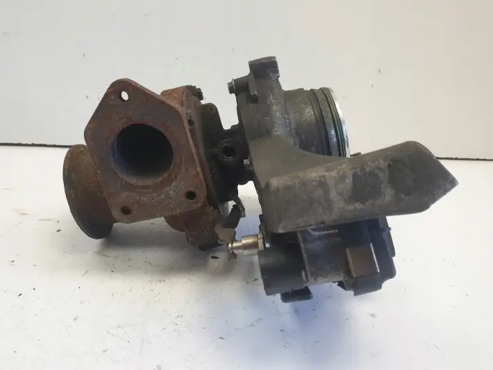 BMW E87 2.0 D TURBOSPRĘŻARKA turbo 7810189C