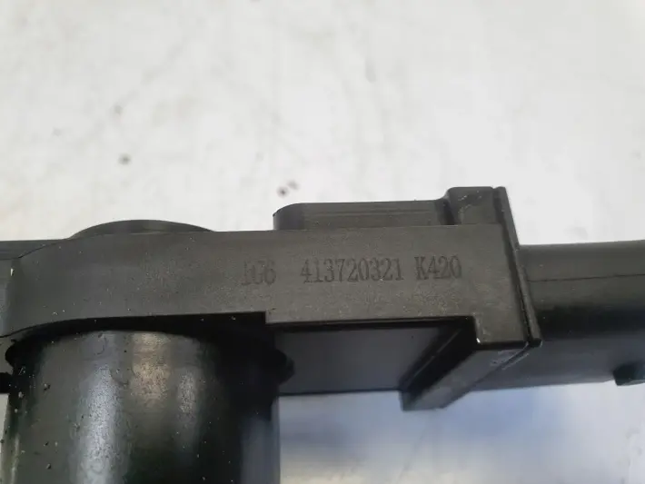 Opel Astra III H 1.6 16V CEWKA ZAPŁONOWA 413720321