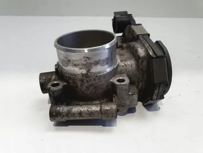 Opel Astra III H 1.4 16V PRZEPUSTNICA 55562270