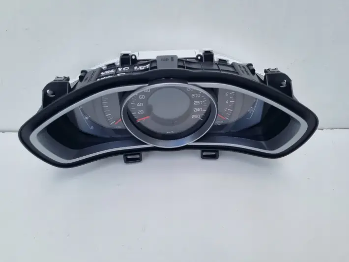 Volvo V40 II 2.0 T Benzyna LICZNIK ZEGARY Europa 31412871