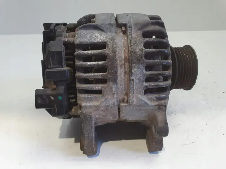 Nissan Cabstar Atleon 3.0 TD ALTERNATOR 0124325097 23100-69T61 bosch 90A
