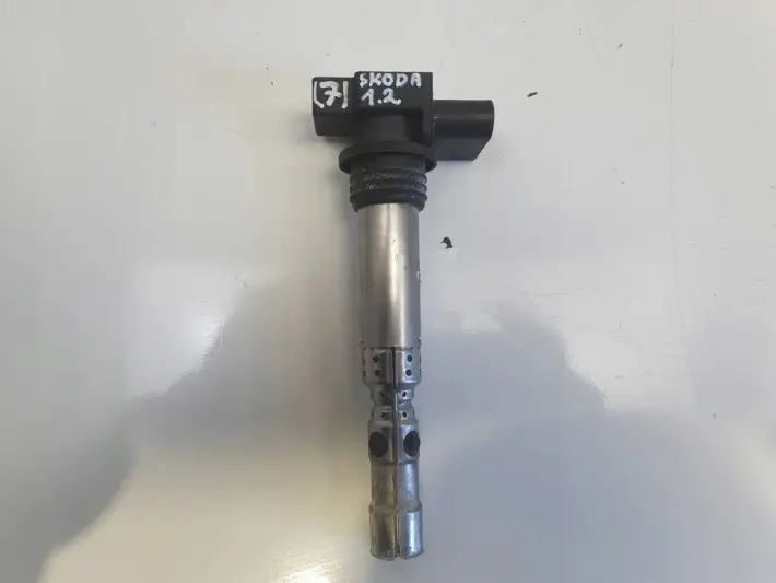 Skoda Fabia II 1.2 6V CEWKA ZAPŁONOWA 0986221047